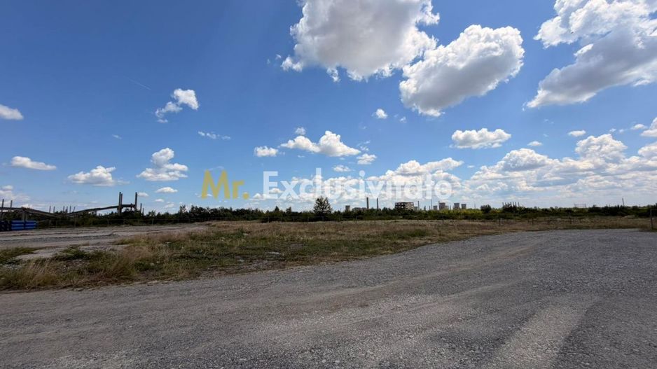 Teren intravilan 3.288 mp | Front stradal 69 m | Zona fostului CET Bradu | - Poză 5
