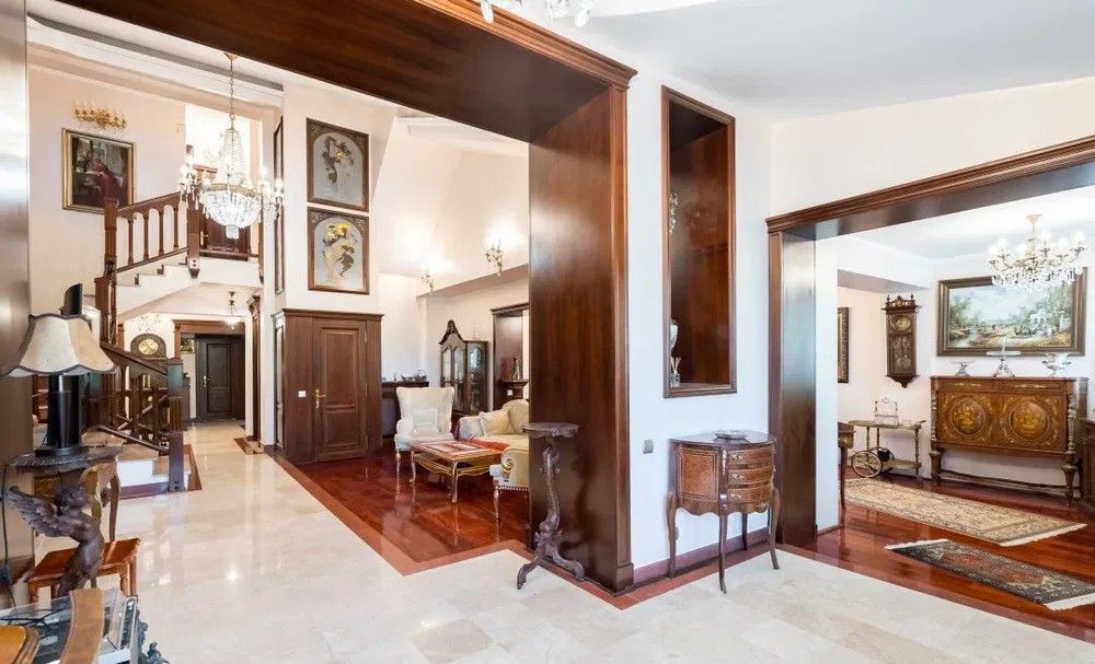 Vila exclusivistă de inchiriat | pe malul lacului Snagov - Poză 1