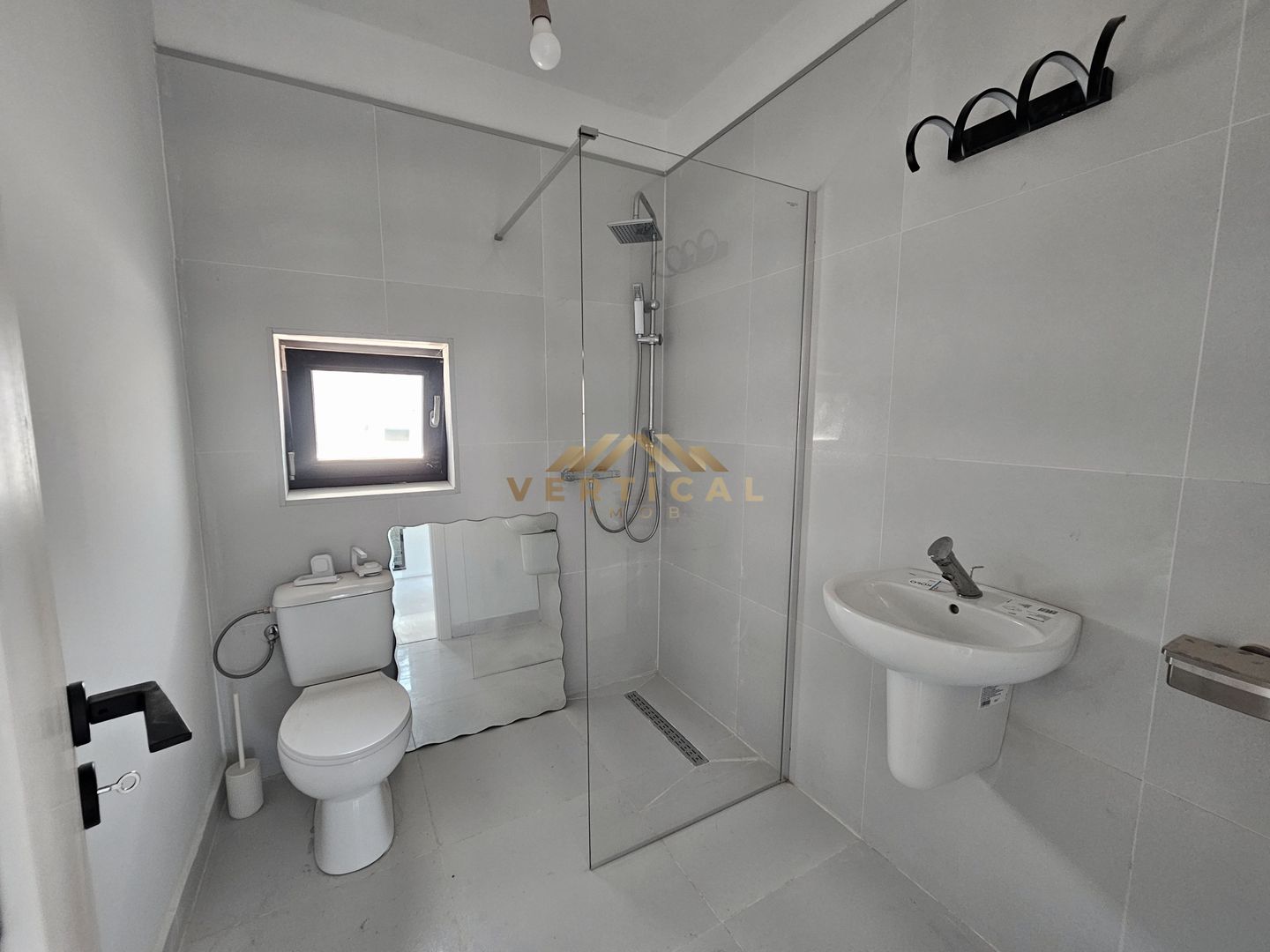 Casa individuala 4 camere | curte amenajata | comuna Berceni - Poză 11