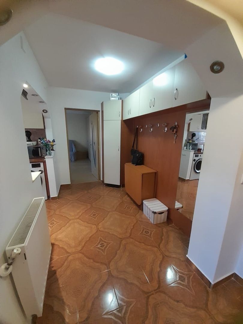 Văd apartament 2 camere - Poză 1