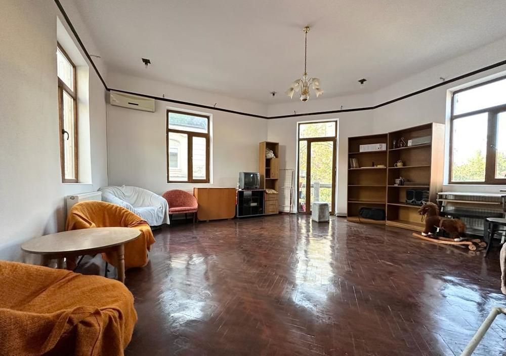 De vanzare Apartament in vilă, Piata Sf. Vineri, Unirii, Coposu - Poză 1