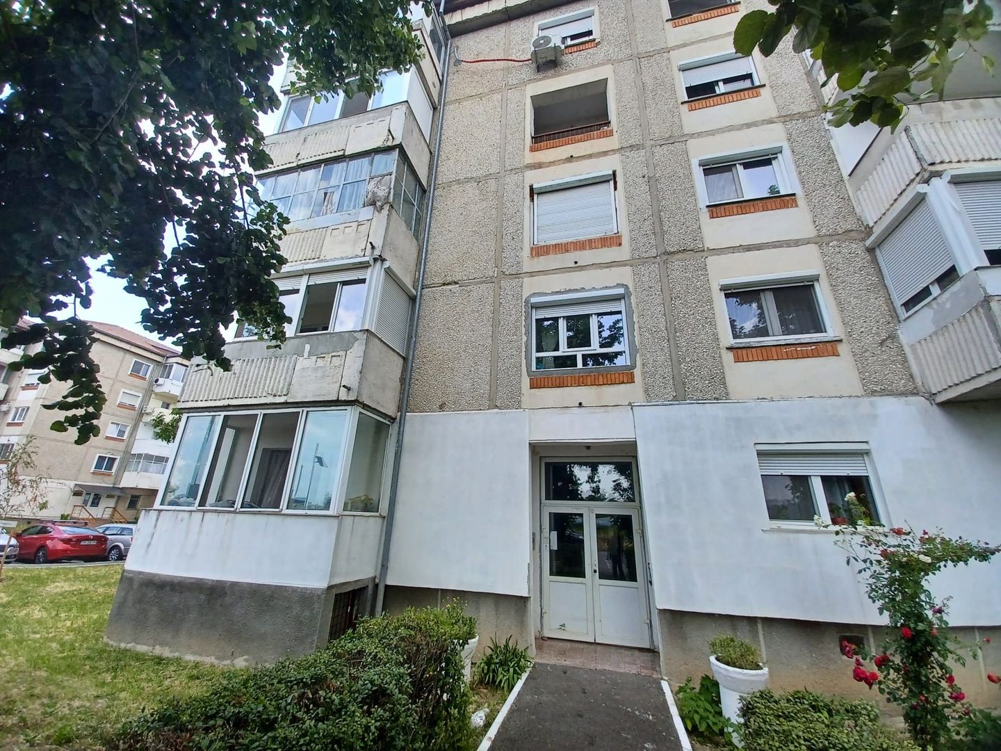 Apartament 3 camere,3 balcoane Dragos Voda. 87 500 E (neg). Comision 0 - Poză 2