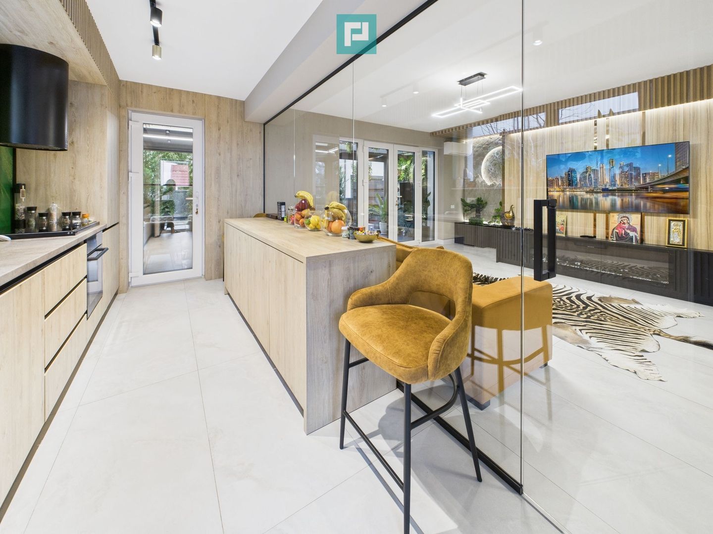 Casă modernă cu 5 camere, 4 băi și terasă închisă – Otopeni, central - Poză 14