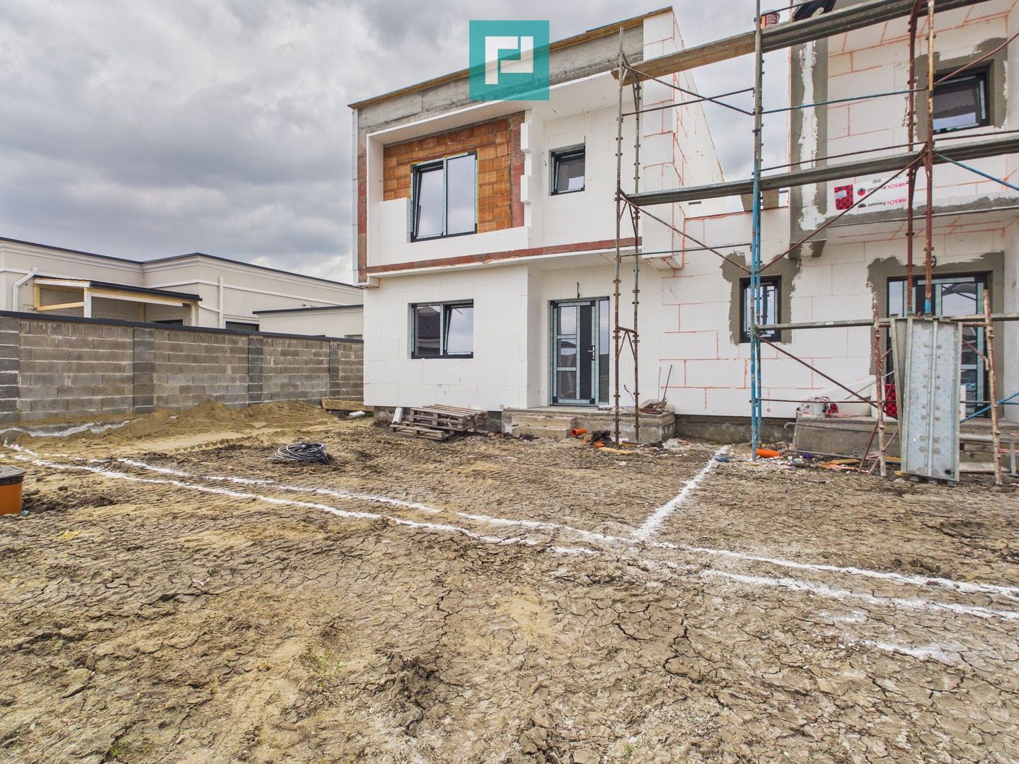 Duplex în Săcălaz despartit prin cameră tehnica - Poză 18