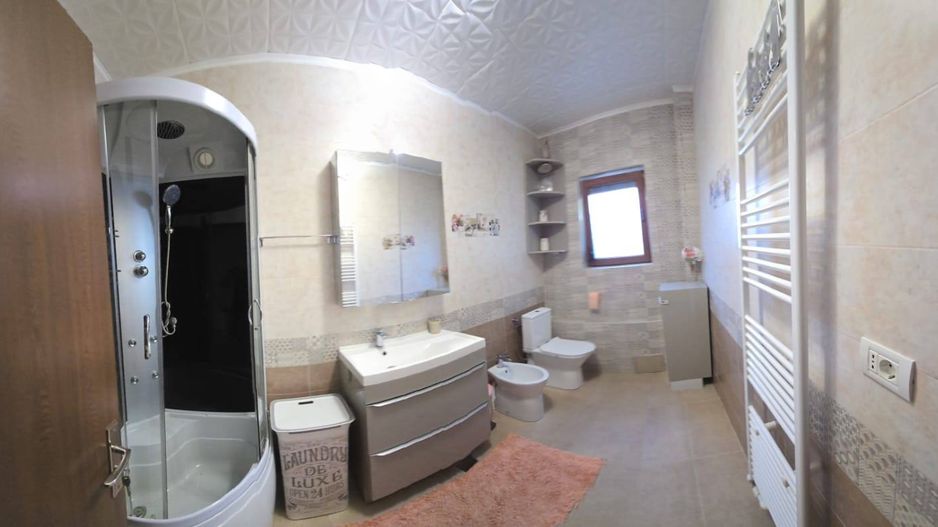 Vilă cu grădină exotică, într-un cartier liniștit – Lazu, Constanța - Poză 10