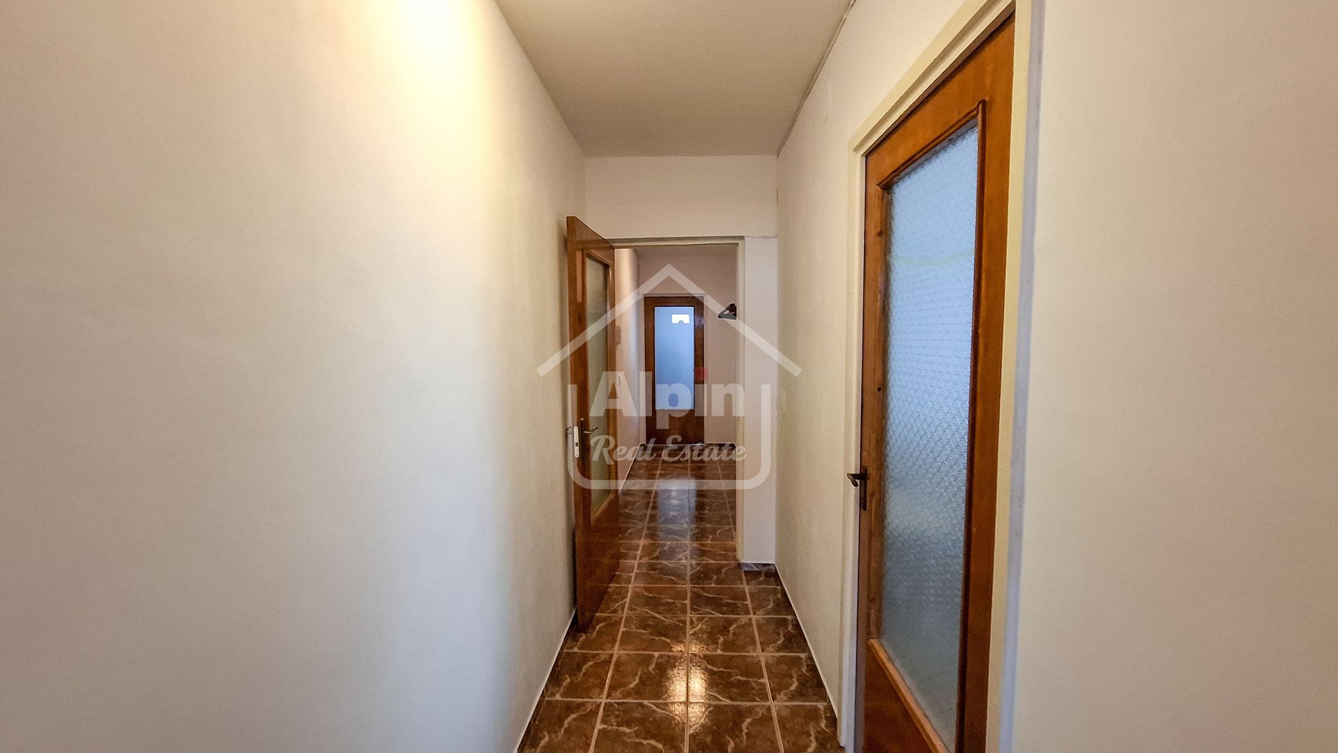 Suprafata Generoasa Garii - Poză 10