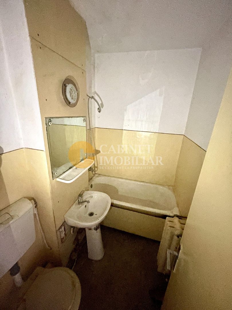 1001 articole - Podu Ros - 65mp - Etaj 2 - fara risc - 3 camere Decomandate - Poză 6