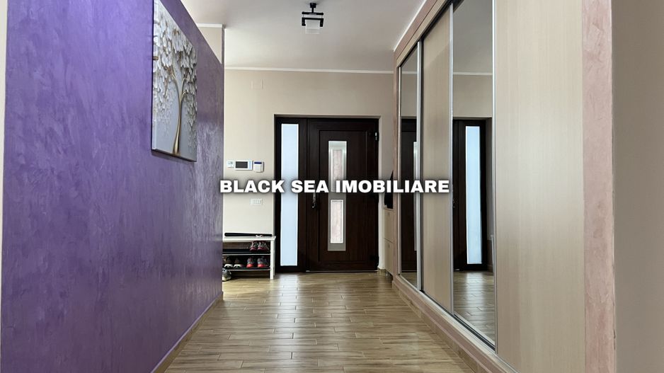 Vila de 7 Camere D+P+1+POD - Curte si garaj, EFORIE NORD Ocazie unica - Poză 9