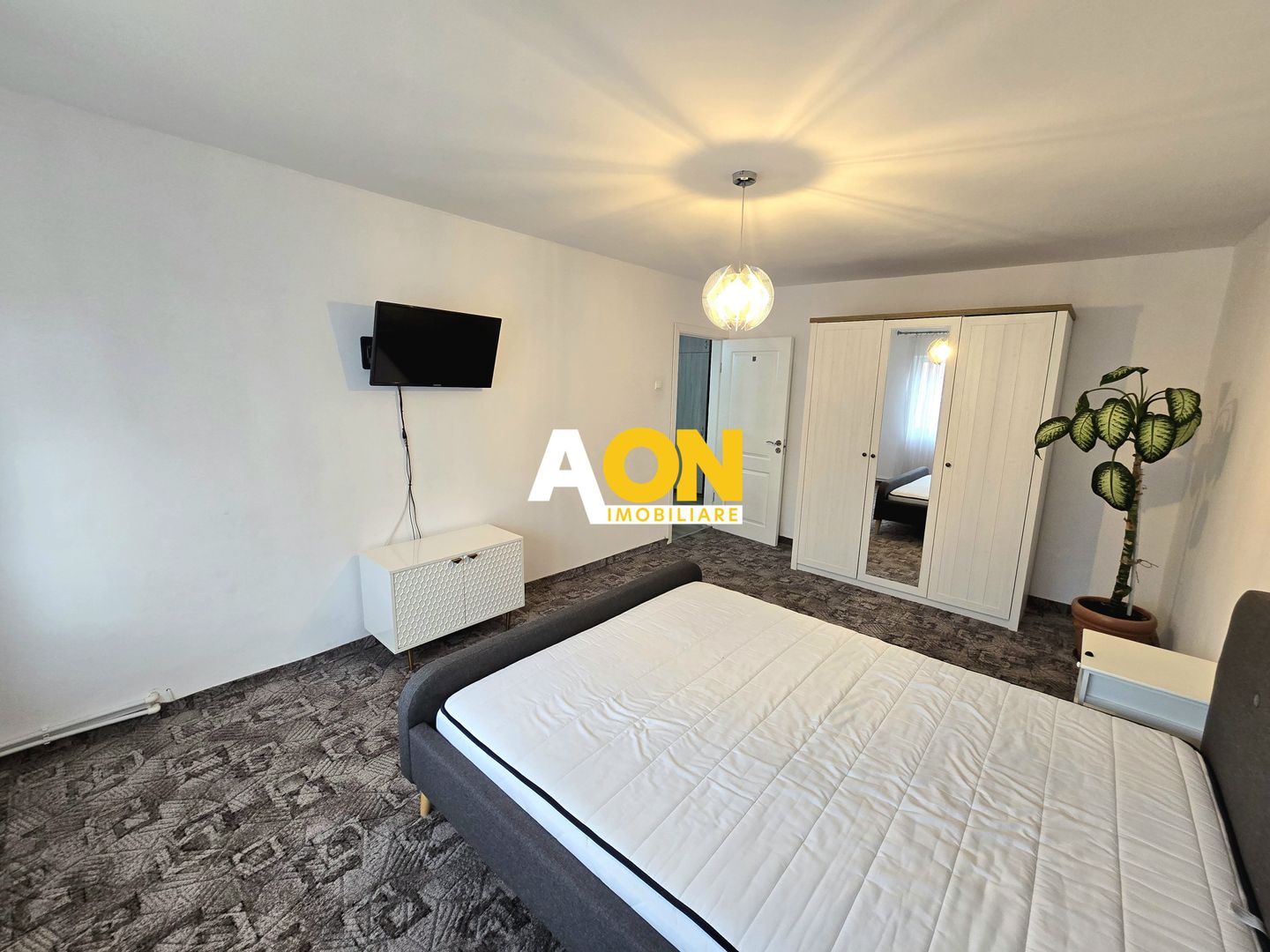 Apartament 2 Camere Decomandat Complet Renovat - Poză 2