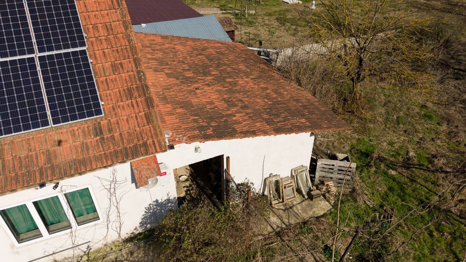 Casă  Sântana cu 3 camere și panouri fotovoltaice - Poză 13