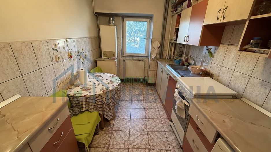 Apartament 3 camere, 73 mp, Bulevardul Socola, vis-a-vis de Granit - Poză 8