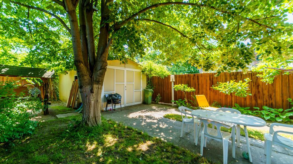 Vilă cu garaj, ultracentral, Arad - Poză 1