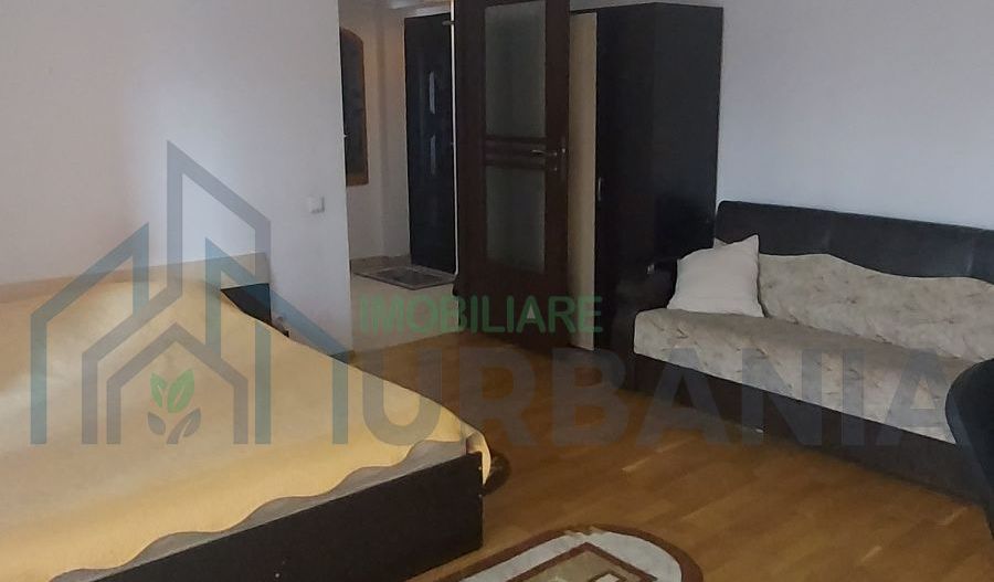Închiriez apartament cu o camera Podul de Fier - Poză 3