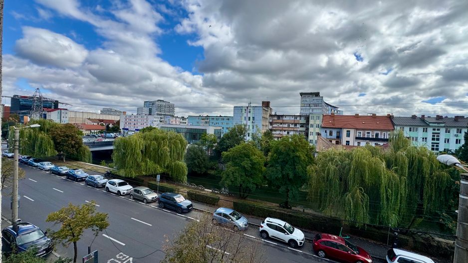 Apartament cu 2 camere, 46 MP, Central, Comision 0% - Poză 1