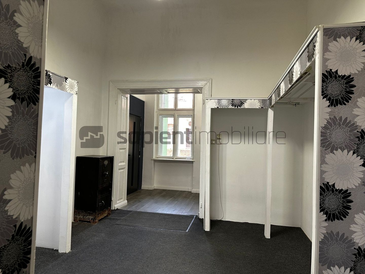 Apartament la casa cu 4 camere si acces auto, ultracentral - Poză 8