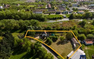 Vila cu 6 cam si 6 bai- 3465 mp teren- ideala pentru dezvotarea unui bussines  - Poză 43