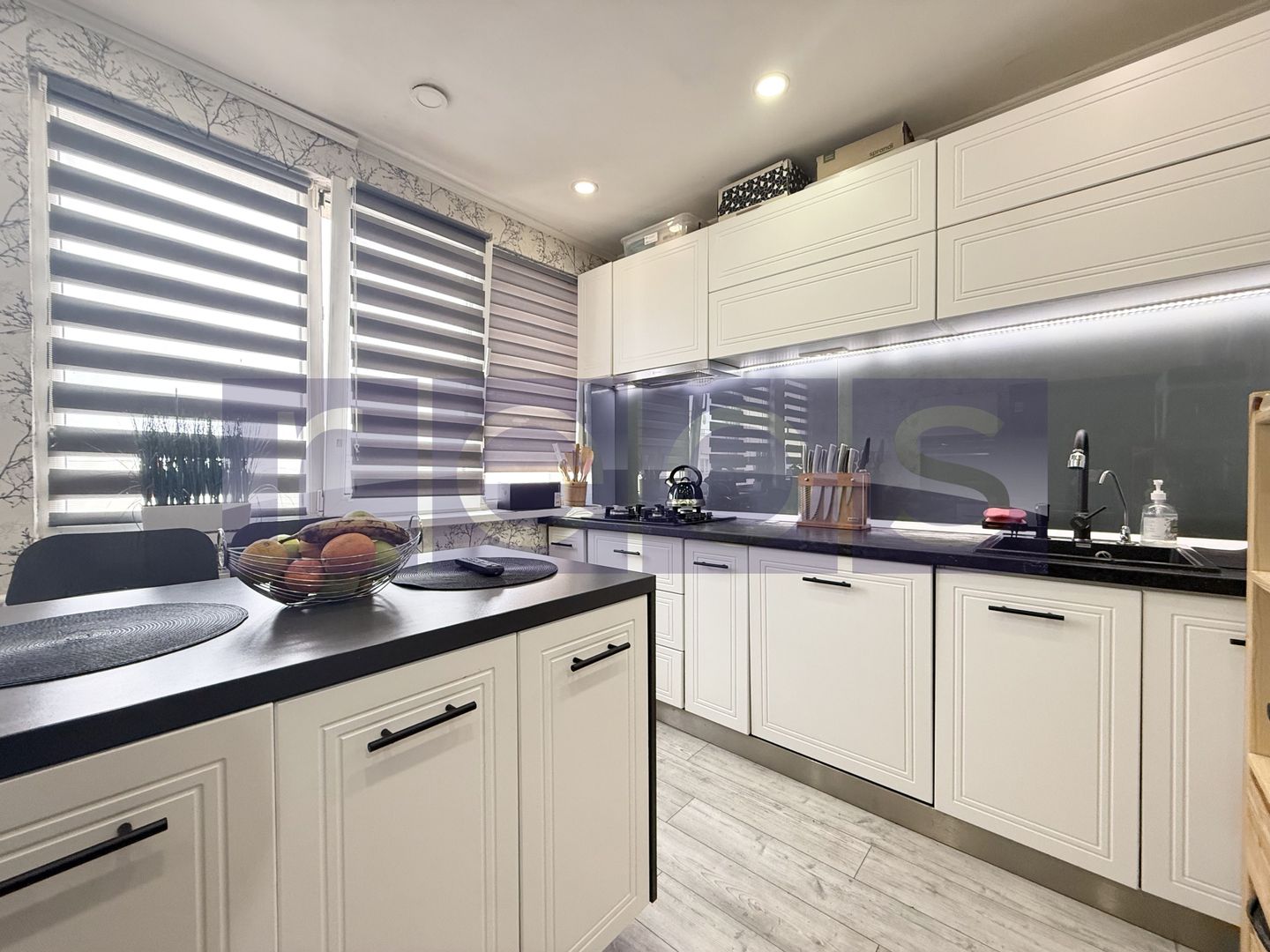 VÂNZARE 3 CAMERE | ZONA TITAN | MOBILAT ȘI UTILAT - Poză 12