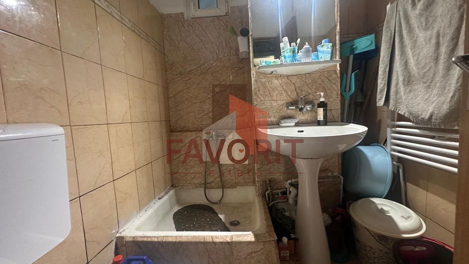 4 camere | COMISION 0 | centrala proprie | etaj 1 | decomandat | - Poză 14