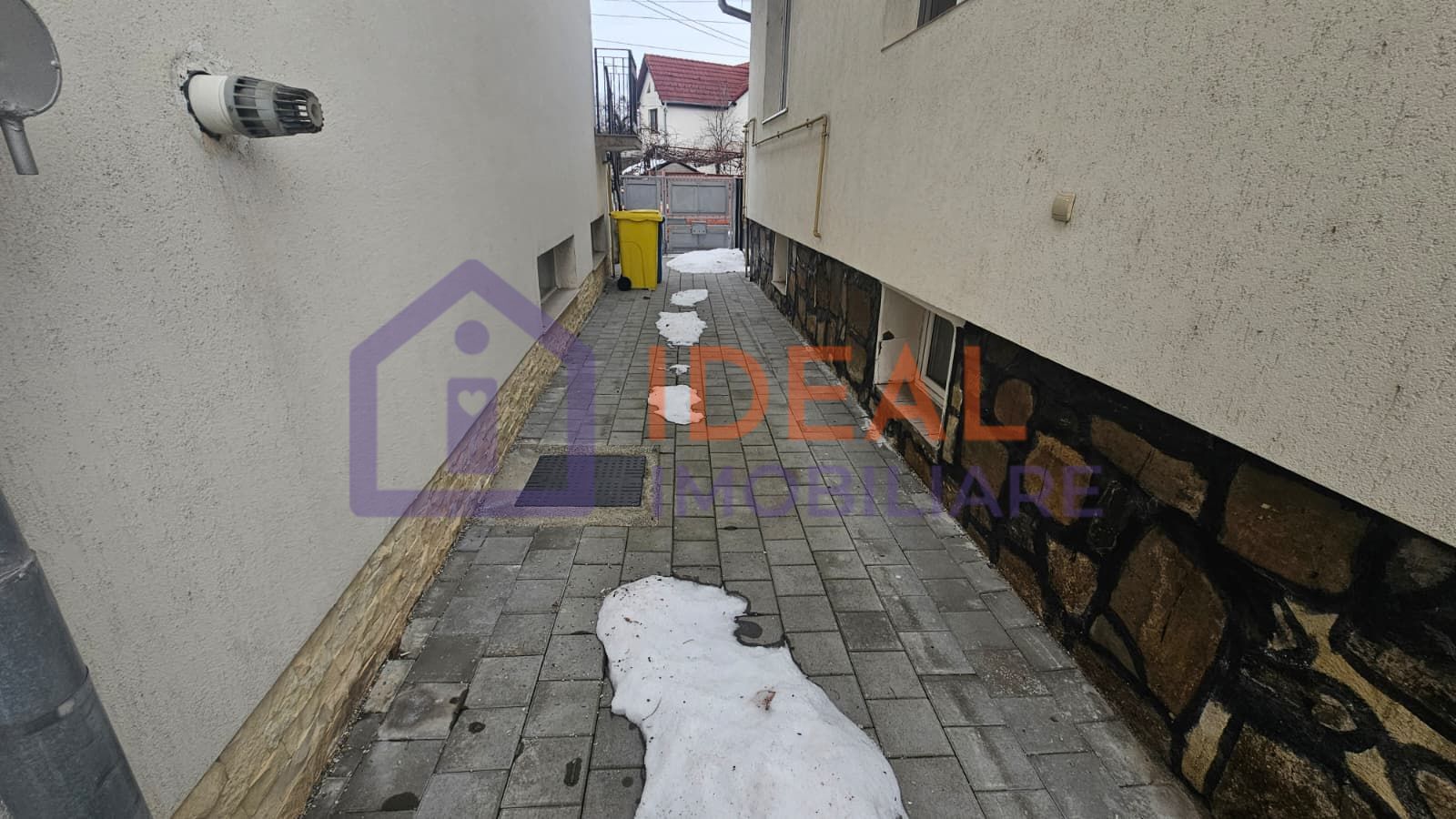 Casa Individuala cu 4 camere si garaj, zona Strand - Poză 14