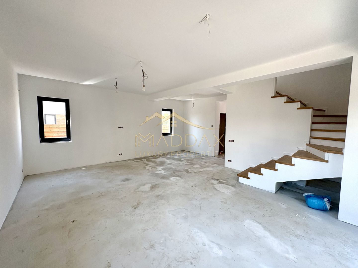 Vila Premium cu 6 camere Tunari  P+1+M ~ Exclusivitate - Poză 17