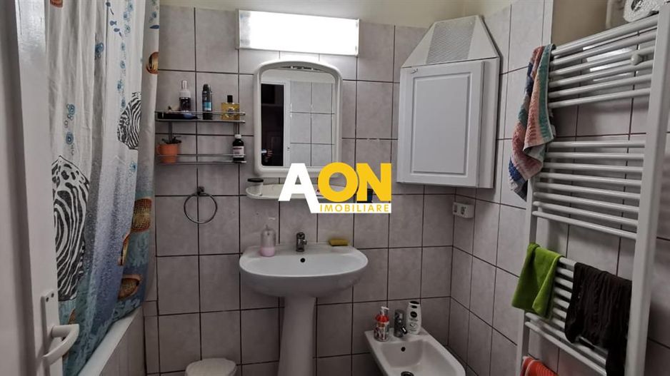 Casa in Centru zona linistita - Poză 4