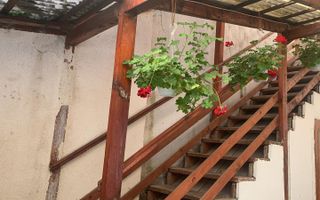 Apartament la casă, cu 3 camere mobilat/ utilat, 2 bai - zona Schei - Poză 12