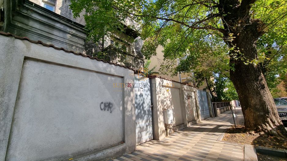 Vila individuala in zona Cotroceni-Parc Izvor, Sector 5 - Poză 3