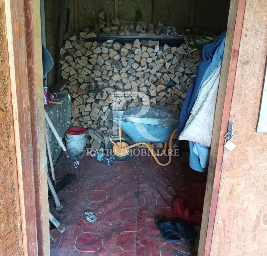 Casă din cărămidă | Teren 800 mp | Anexe tradiționale | Magura-Toplita - Poză 13