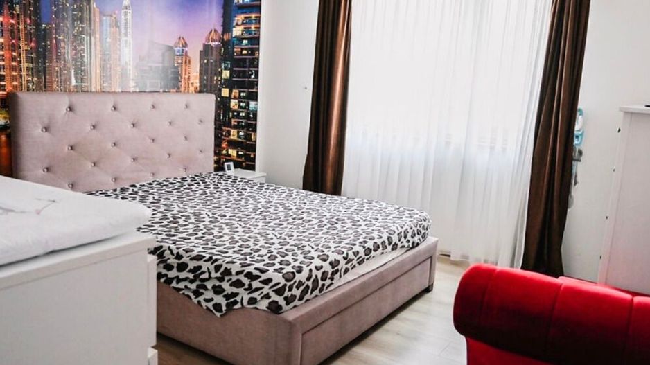 Apartament 3 camere elegant spațios și luminos în cartierul Urban Coresi - Poză 13