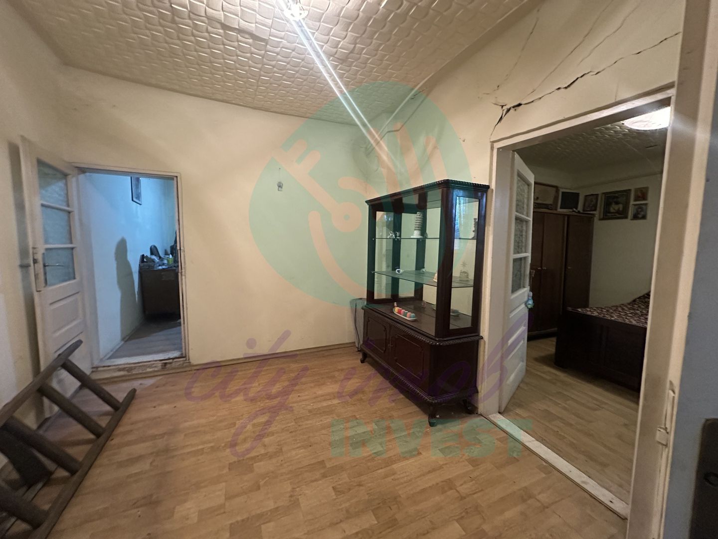 Casuta batraneasca cu teren 184 mp de inchiriat - Poză 9