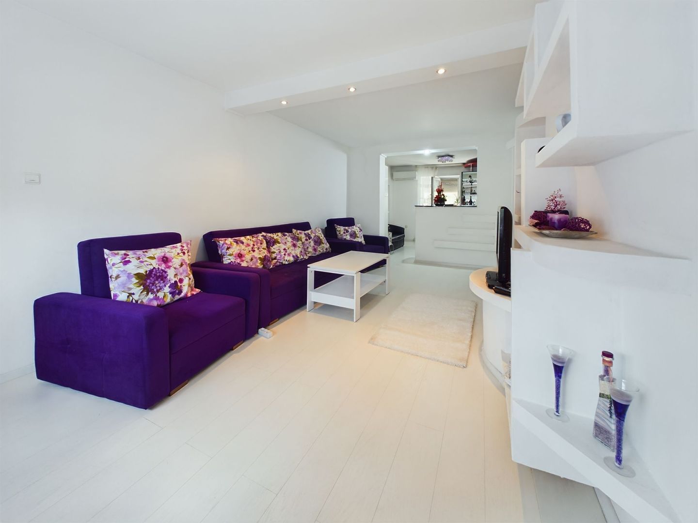 Casă cochetă pe strada Făt Frumos. - Poză 19