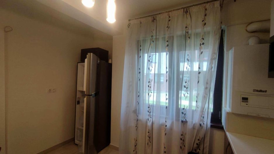 Inchiriem apartament 2 camere spatios intr-un bloc tip vila zona Tractorul - Poză 10