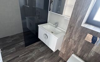 Vila Tunari cu vedere la LAC, 135m2 si curte mare - Poză 14