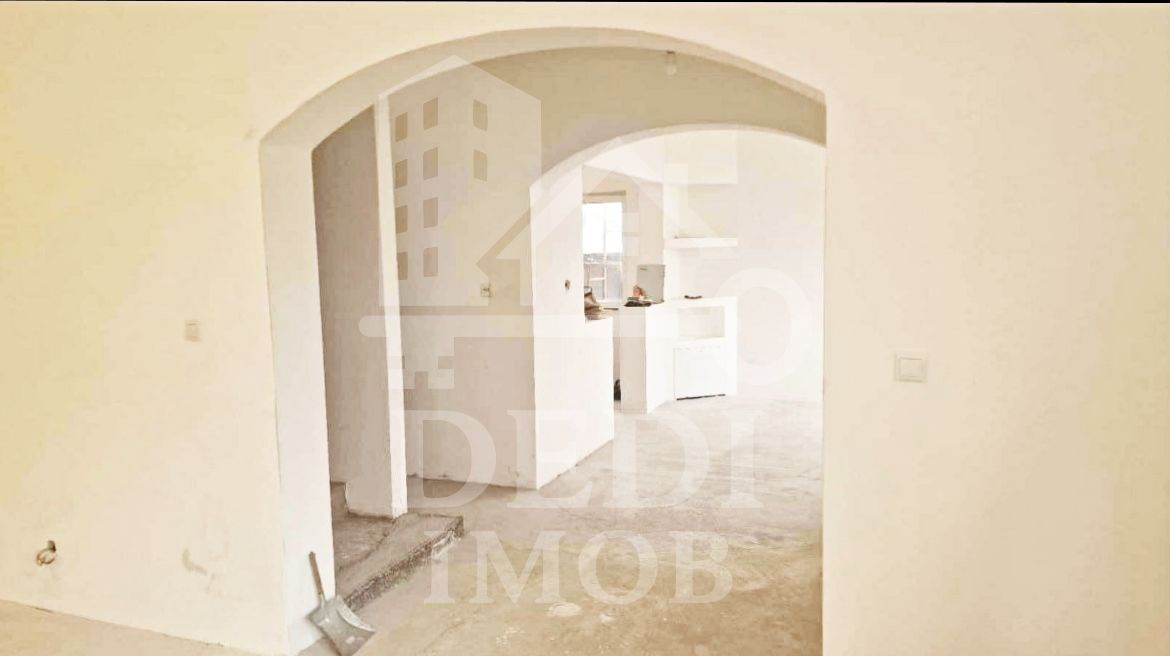 Casa de vanzare P + M cu 4 camere in Oncea, Oradea - Poză 4