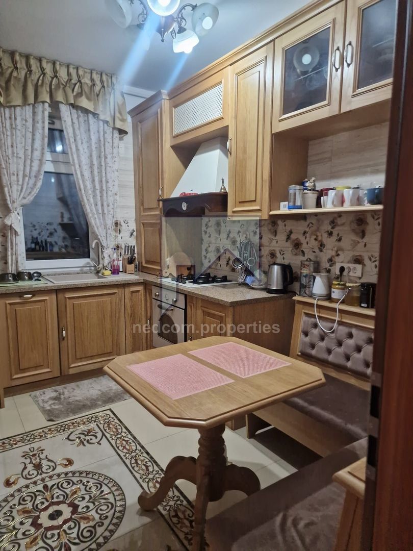 Vanzare Apartament lux de 3 camere in zona Jiului - Poză 6