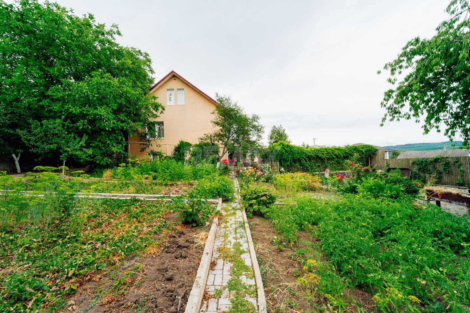 Casa cu 3 nivele Bălțata gata de trai - Poză 27