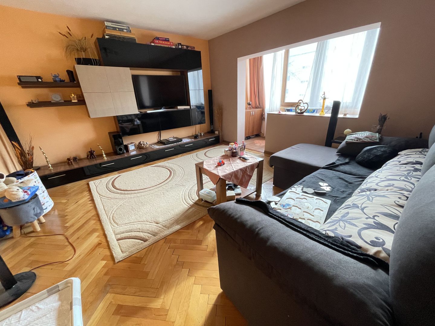 Apartament cu trei camere -zona Matei Basarab - Poză 2