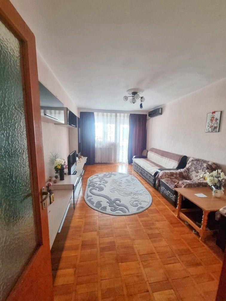 Vanzare 2 Camere Bd. Unirii Luxul Liniștii Monolit 1989 Vedere Spate 3 Balcoane - Poză 1
