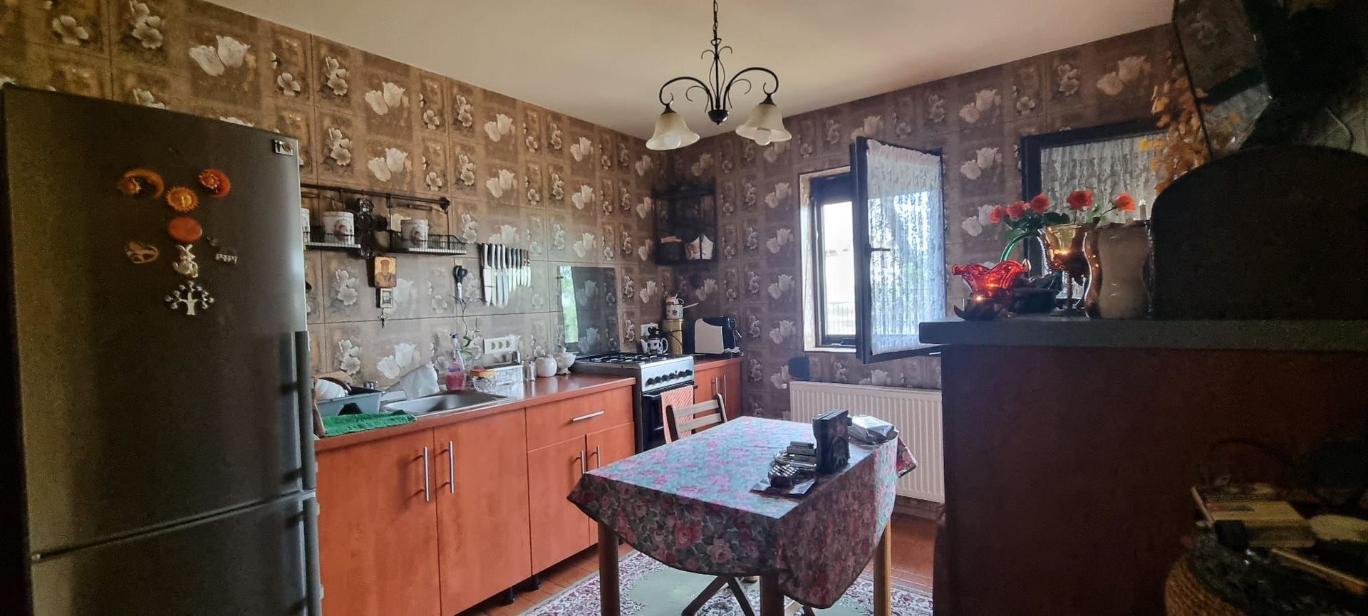 Parter cu structură pentru etaj, curte amenajată și organizare impeca - Poză 27