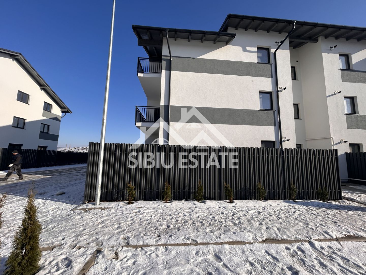 Investiția perfectă: apartament modern cu 2 camere si balcon în Șelimbăr - Poză 12