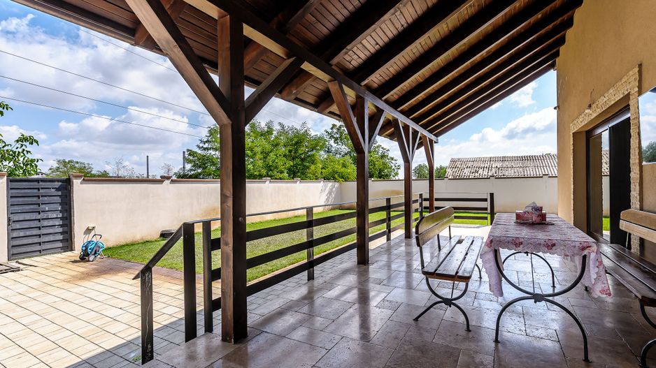 Vilă complet amenajată LUX, ideală pentru o familie cu stil - Poză 30