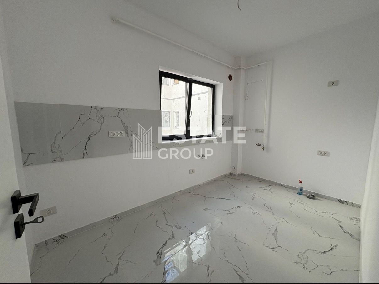 Apartament cu 3 camere si 2 bai in Giroc - Poză 2