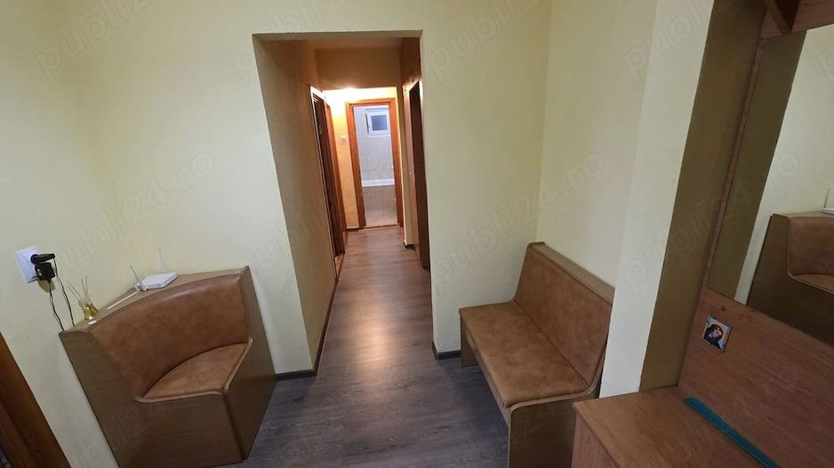 De inchiriat apartament cu 3 camere Micro 17, 343 euro - Poză 2