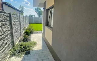 1/2 duplex Finalizat. Gradina amenajata. 3 dormitoare. - Poză 19