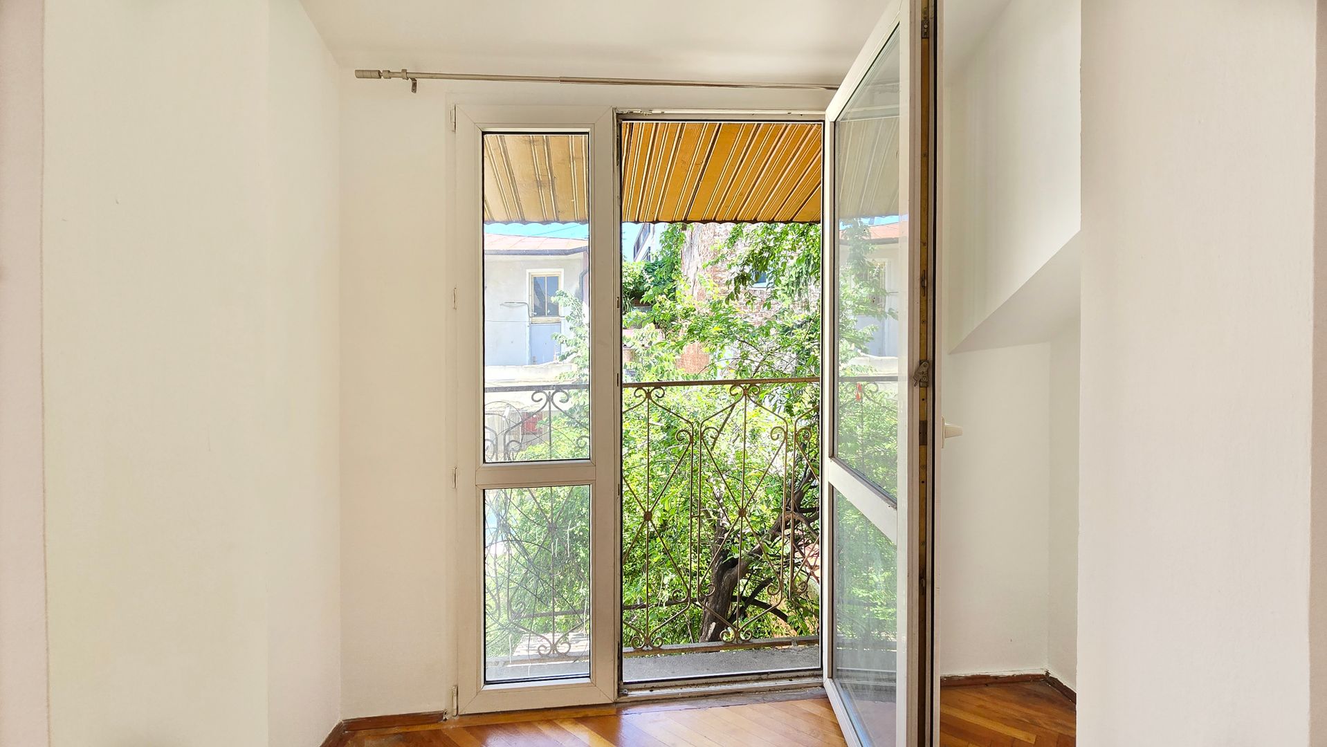 Casă consolidată la preț de apartament - Poză 22