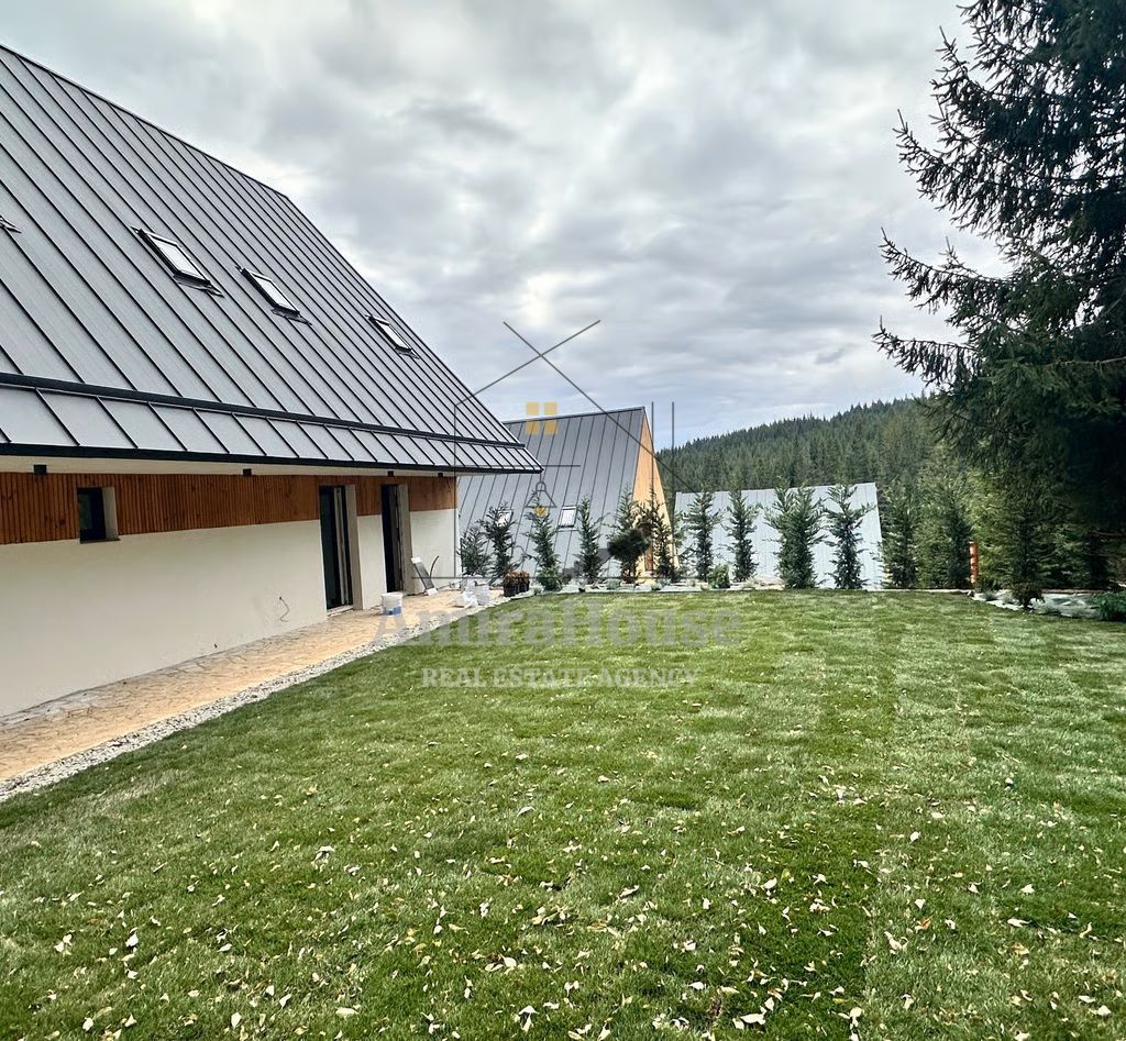 6 Case de vacanta localitatea Marisel jud Cluj la drumul Judetean DJ107P - Poză 11