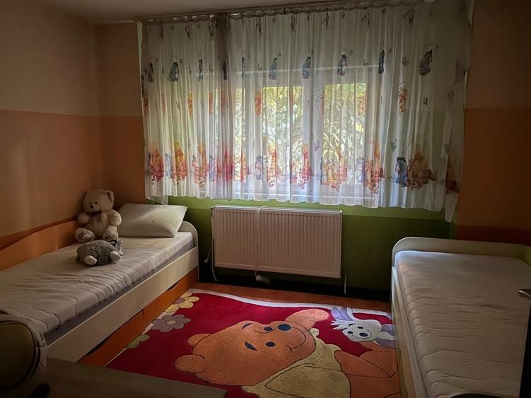 Apartament cu 3 camere, 2 băi, etaj 2, mobilat și utilat - Poză 9
