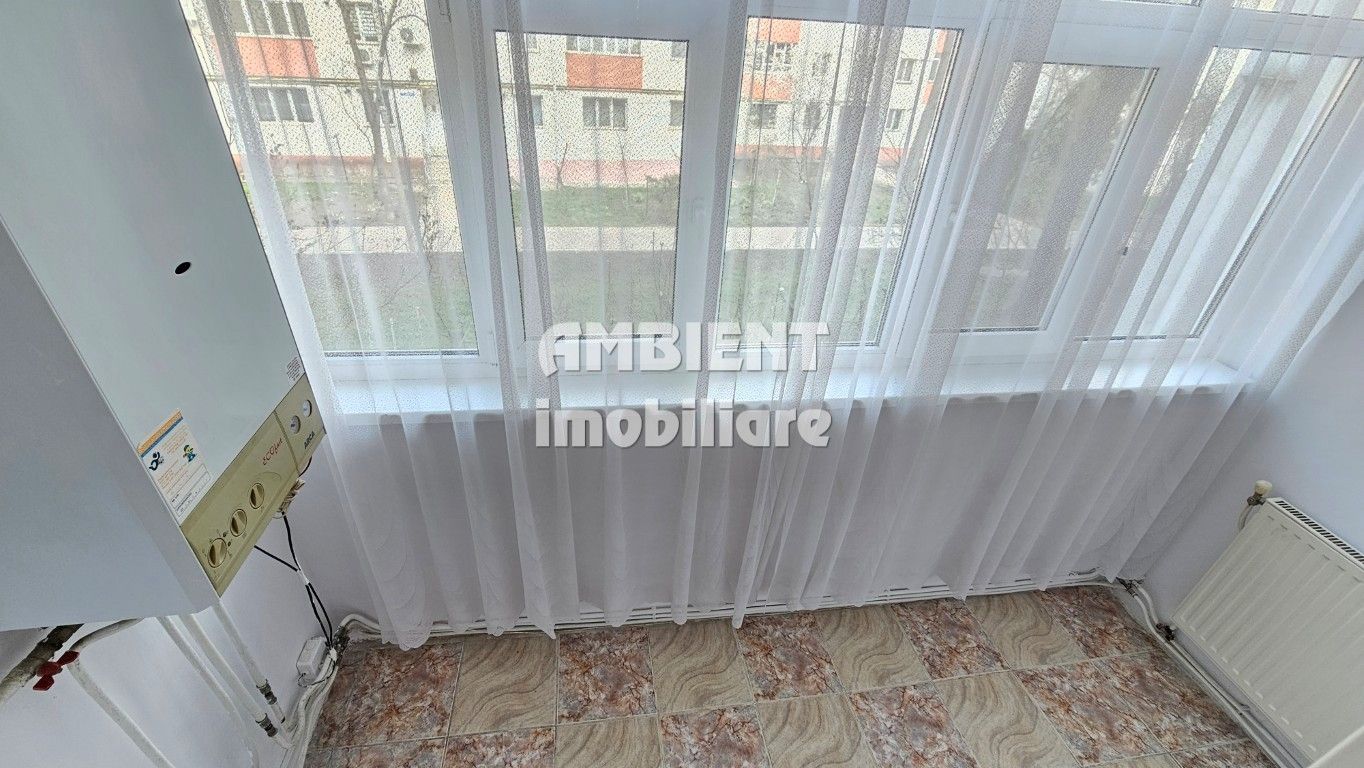 Apartament cu 3 camere, etaj 1, zona CENTRU; - Poză 8