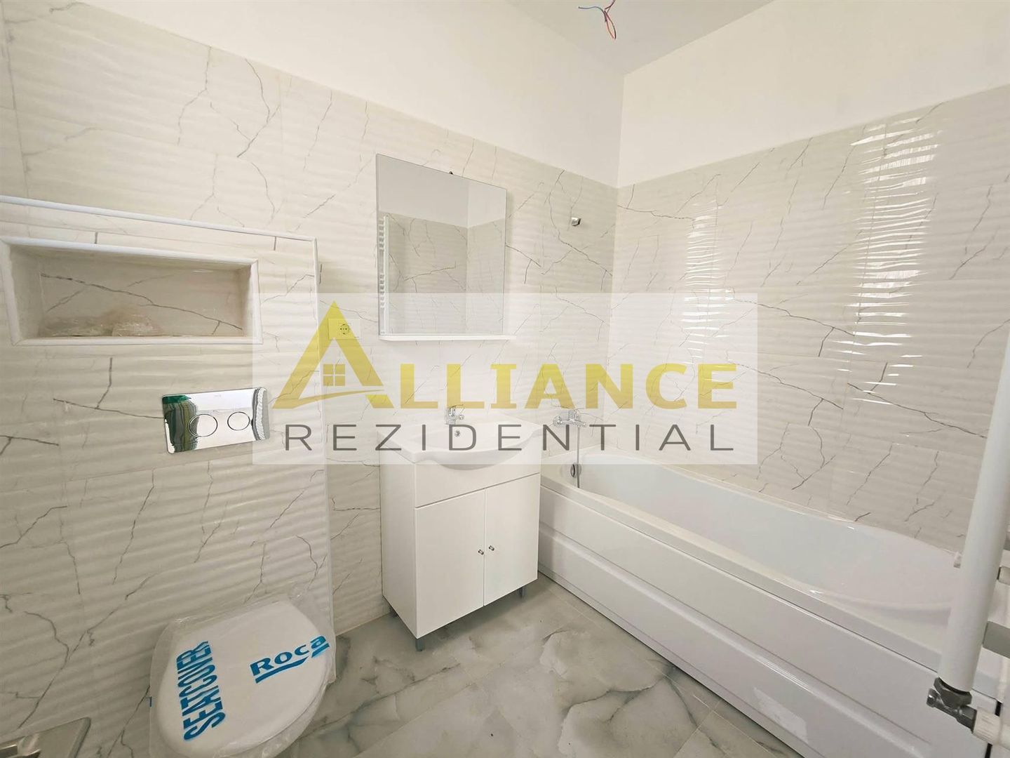 Casa - 444mp teren - 4 camere- camera tehnica- cartierul nou -154.990 euro - Poză 7