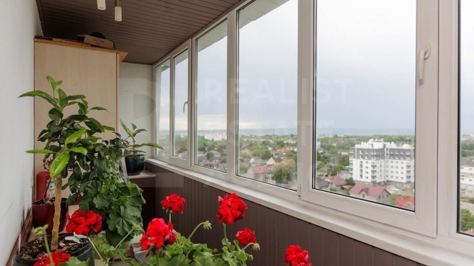 Vânzare, penthouse cu suprafața de 227 mp, str. Romană, Ungheni - Poză 25